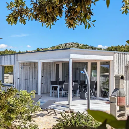 Buqez Hajda 16 - Second Row Direct On The Holiday home