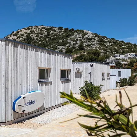 Buqez Hajda 16 - Second Row Direct On The Holiday home Drage
