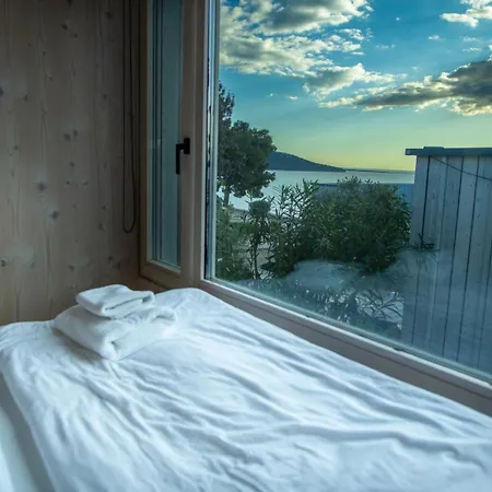 Buqez Hajda 16 - Second Row Direct On The Holiday home *