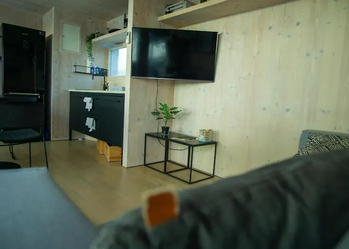 Buqez Hajda 16 - Second Row Direct On The Ferienhaus Drage