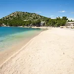 Buqez Hajda 16 - Second Row Direct On The Casa vacanze *