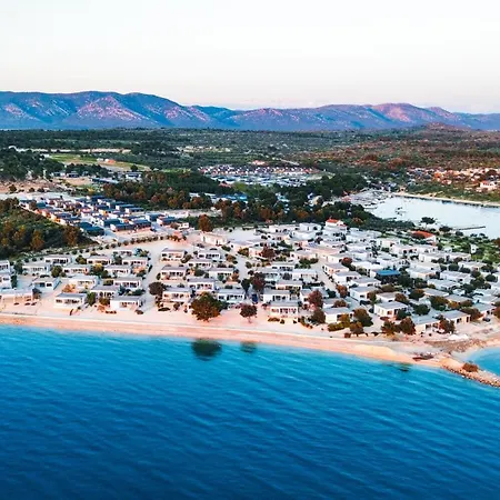 Prázdninový dům Buqez Hajda 16 - Second Row Direct On The *