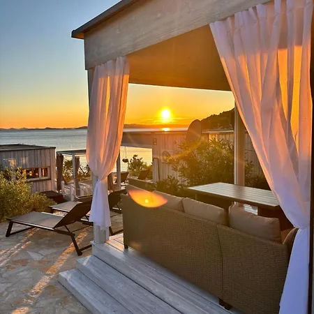 Buqez Hajda 16 - Second Row Direct On The Сasa de vacaciones